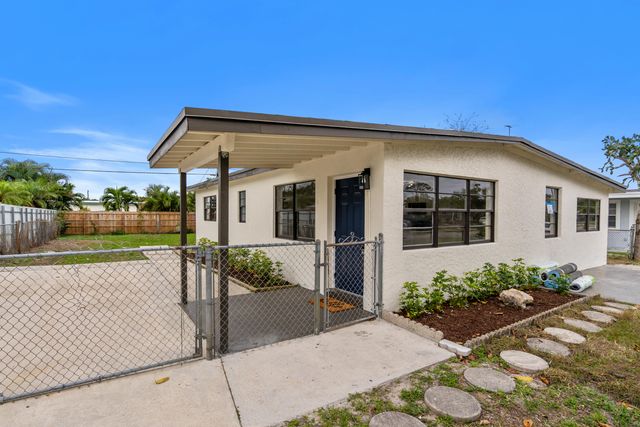 2415 Lewis, West Palm Beach, FL 33415