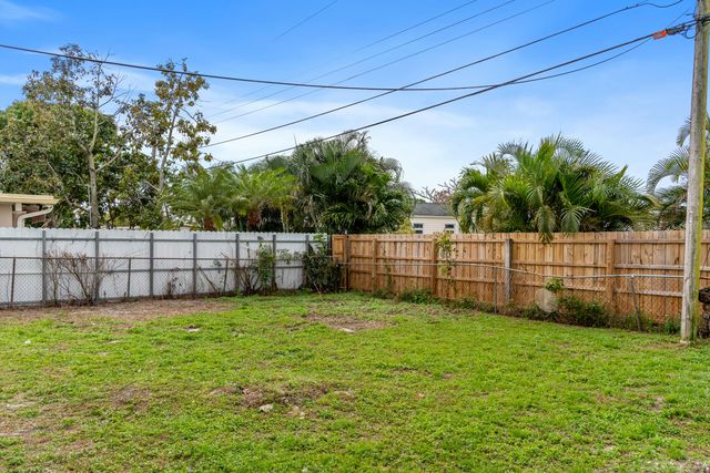 2415 Lewis, West Palm Beach, FL 33415