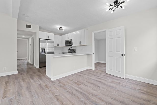 2415 Lewis, West Palm Beach, FL 33415
