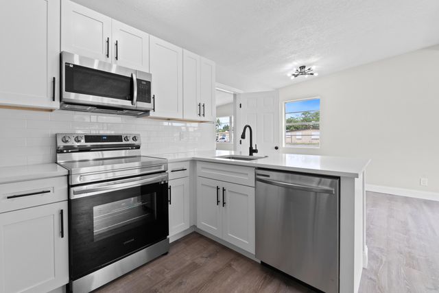2415 Lewis, West Palm Beach, FL 33415