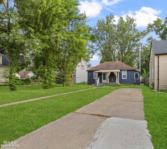1312 E Harry Avenue, Hazel Park, MI 48030