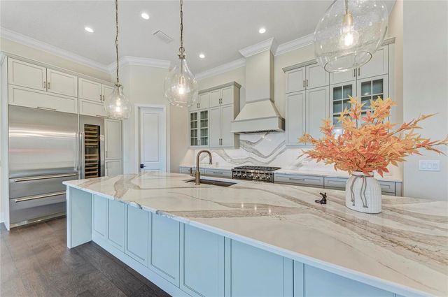 6221 ISLA DEL RAY AVENUE, Sarasota, FL 34240