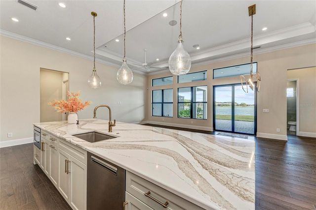 6221 ISLA DEL RAY AVENUE, Sarasota, FL 34240