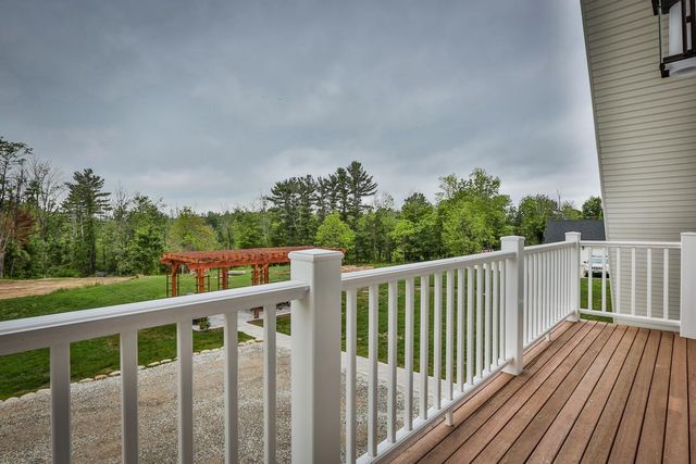 26 N Main St Unit 3, Mont Vernon, NH 03057