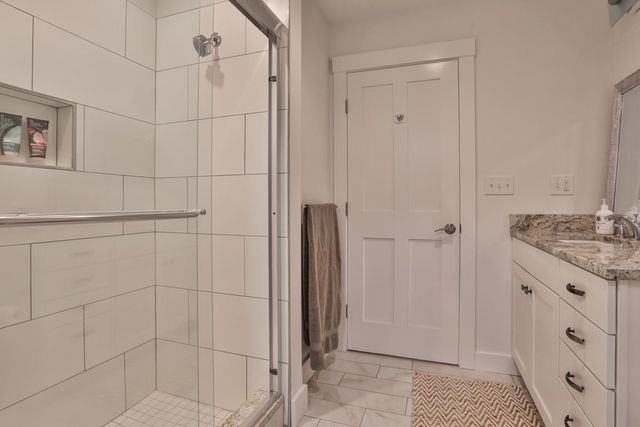 26 N Main St Unit 3, Mont Vernon, NH 03057