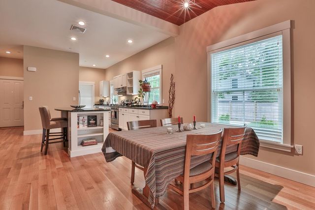 26 N Main St Unit 3, Mont Vernon, NH 03057