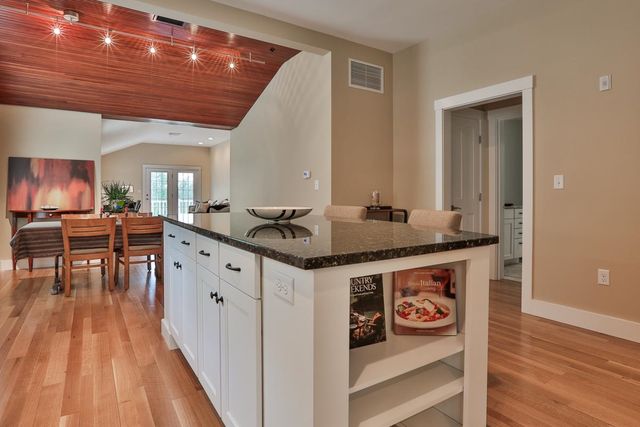 26 N Main St Unit 3, Mont Vernon, NH 03057