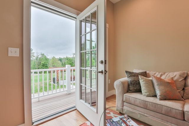 26 N Main St Unit 3, Mont Vernon, NH 03057