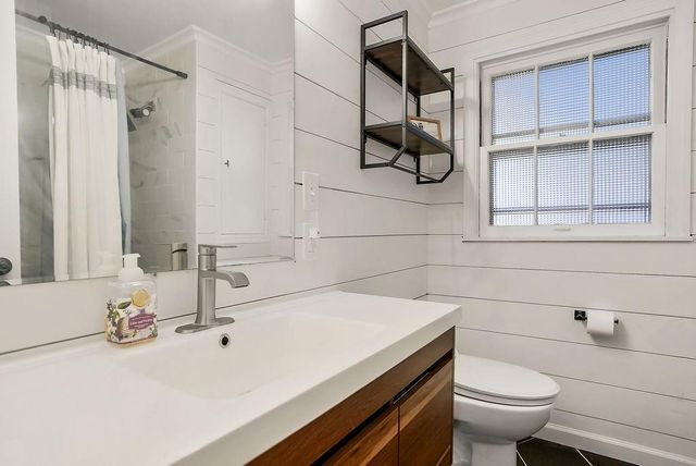 7115 Roe Avenue, Prairie Village, KS 66208