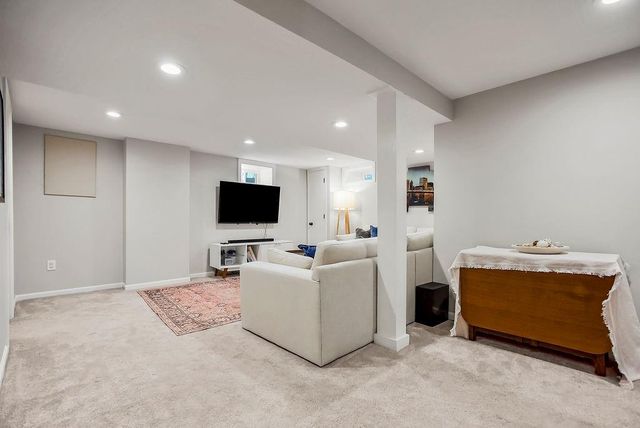 7115 Roe Avenue, Prairie Village, KS 66208