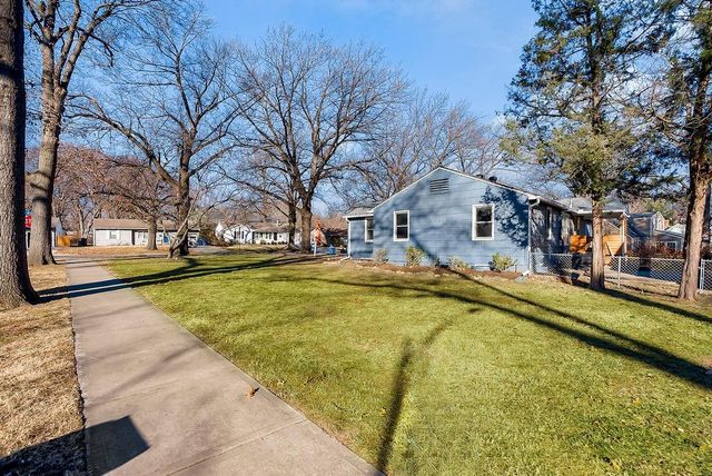 7115 Roe Avenue, Prairie Village, KS 66208