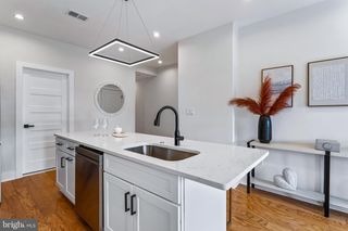 1118 NEAL ST NE #PH 2, Washington, DC 20002