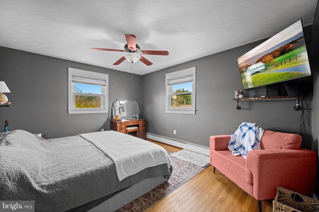 107 CHURCH ST, Seven Valleys, PA 17360