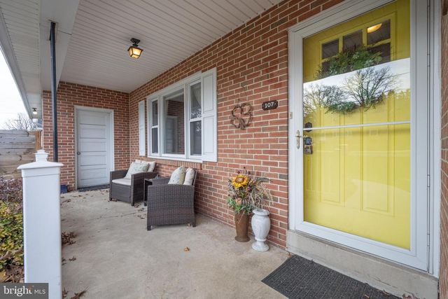 107 CHURCH ST, Seven Valleys, PA 17360