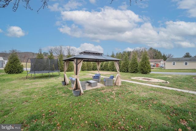 107 CHURCH ST, Seven Valleys, PA 17360