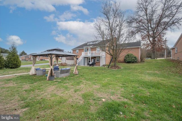 107 CHURCH ST, Seven Valleys, PA 17360