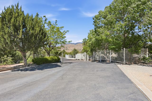13816 Winterwood Way SE, Albuquerque, NM 87123