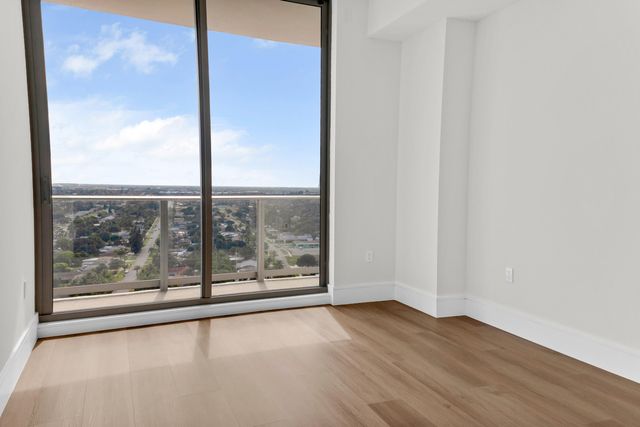 220 Lake Shore Drive 1908, Lake Park, FL 33403