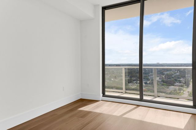 220 Lake Shore Drive 1908, Lake Park, FL 33403
