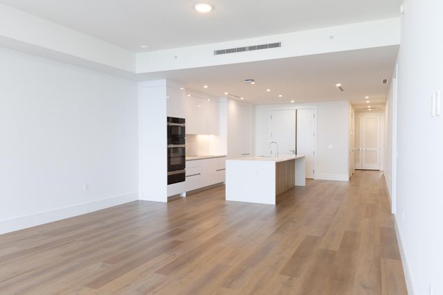 220 Lake Shore Drive 1908, Lake Park, FL 33403