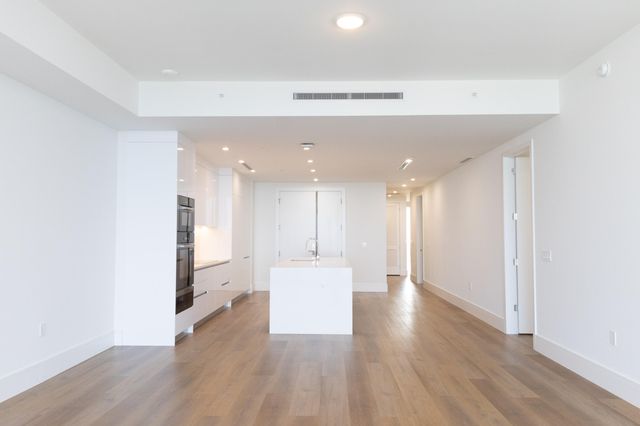 220 Lake Shore Drive 1908, Lake Park, FL 33403