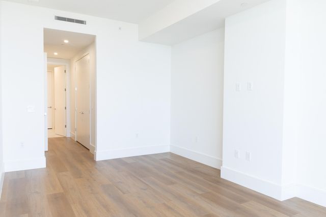220 Lake Shore Drive 1908, Lake Park, FL 33403