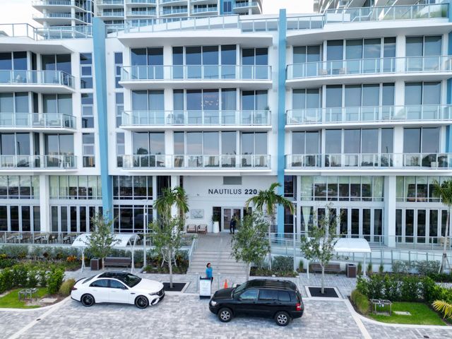220 Lake Shore Drive 1908, Lake Park, FL 33403