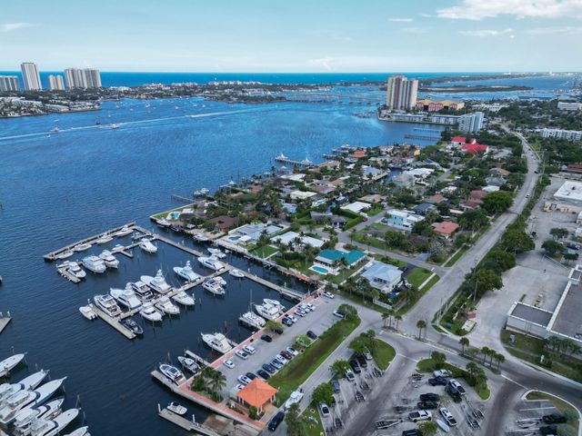 220 Lake Shore Drive 1908, Lake Park, FL 33403