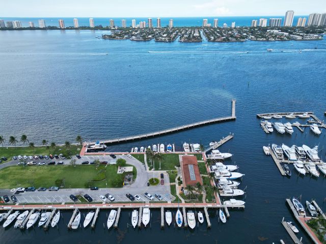220 Lake Shore Drive 1908, Lake Park, FL 33403