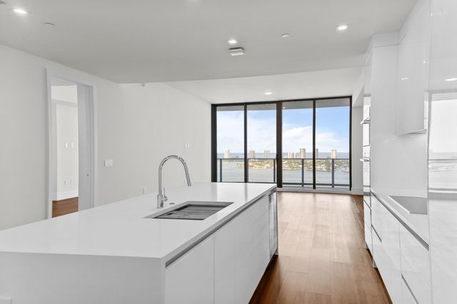 220 Lake Shore Drive 1908, Lake Park, FL 33403