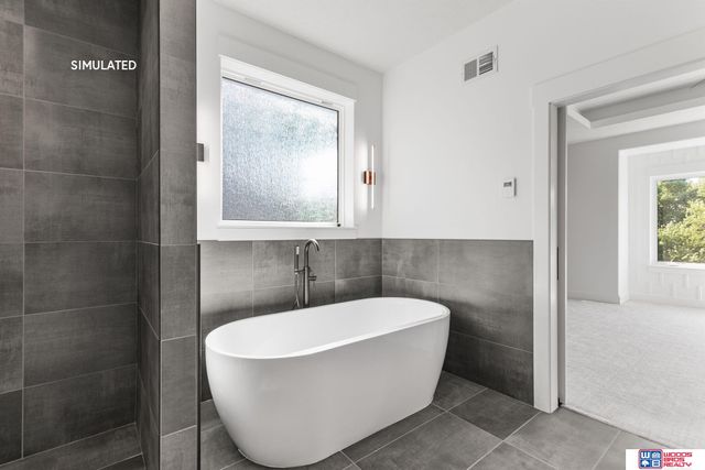 8810 Sandalwood Drive, Lincoln, NE 68520