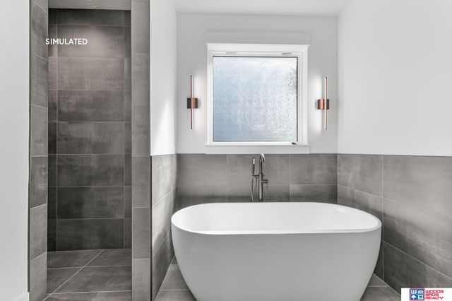 8810 Sandalwood Drive, Lincoln, NE 68520