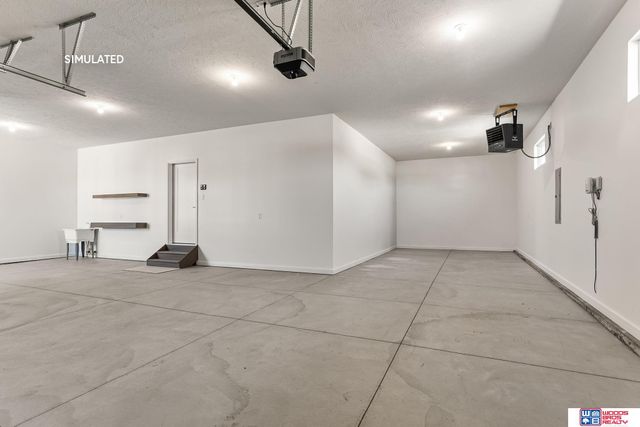 8810 Sandalwood Drive, Lincoln, NE 68520