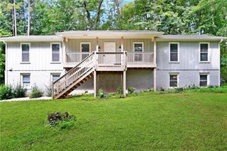 537 Raven Springs Trail, Stone Mountain, GA 30087