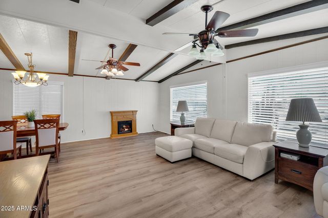 8925 E UTAH Avenue, Sun Lakes, AZ 85248