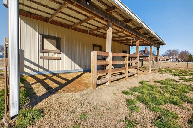 441 Matts Hollow Rd, Manchester, TN 37355