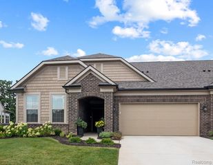 823 Kelpie Drive, Pittsfield Charter Township, MI 48108