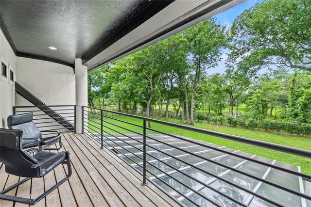 23 Westpoint Drive, Missouri City, TX 77459