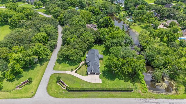 23 Westpoint Drive, Missouri City, TX 77459
