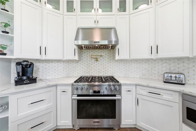23 Westpoint Drive, Missouri City, TX 77459