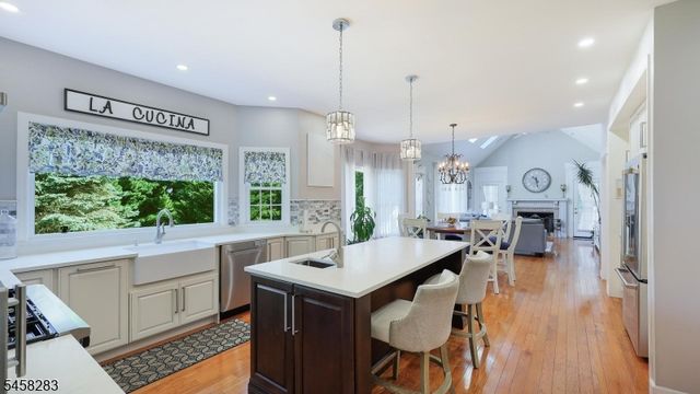 7 Linberger Dr, Bridgewater Twp., NJ 08807