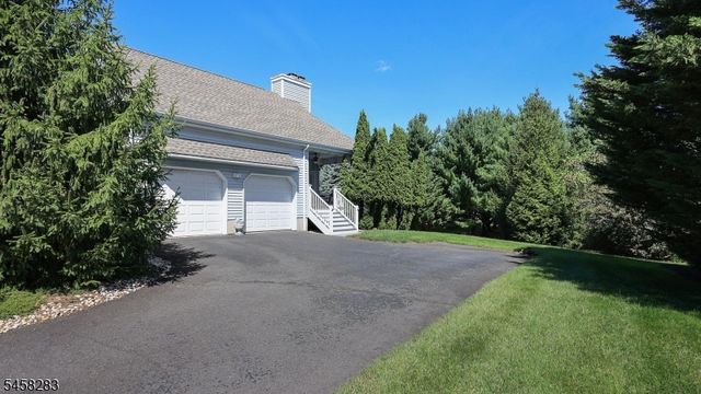 7 Linberger Dr, Bridgewater Twp., NJ 08807