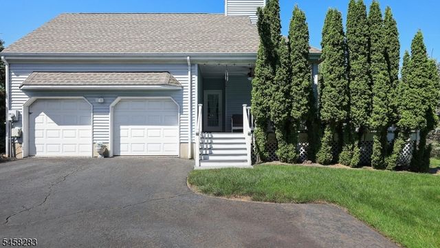 7 Linberger Dr, Bridgewater Twp., NJ 08807