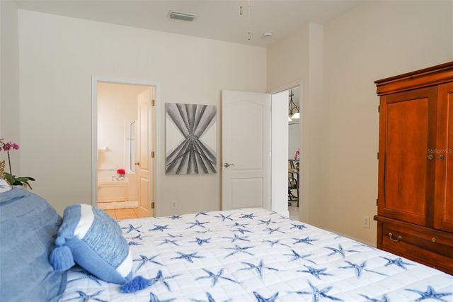 10304 BIRDWATCH DRIVE, Tampa, FL 33647