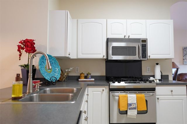 10304 BIRDWATCH DRIVE, Tampa, FL 33647