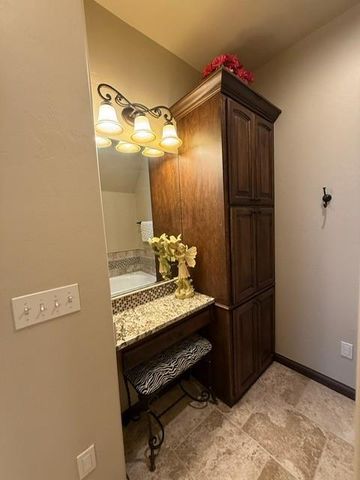 5520 N Piedmont Road, Piedmont, OK 73078