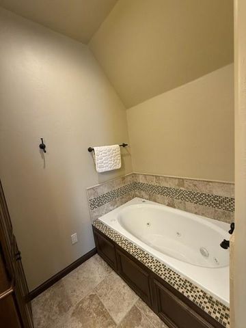 5520 N Piedmont Road, Piedmont, OK 73078