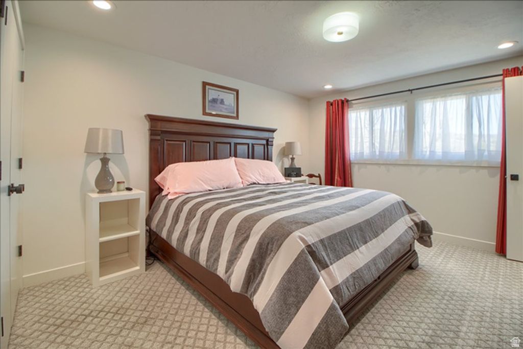 Image 12 of property listing at 674 N OAKLEY ST #F102, Salt Lake City, UT 84116