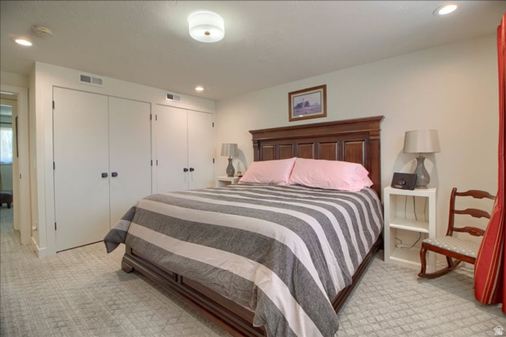 Image 13 of property listing at 674 N OAKLEY ST #F102, Salt Lake City, UT 84116