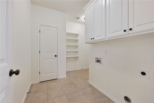 3802 Blackhawk Lane, College Station, TX 77845